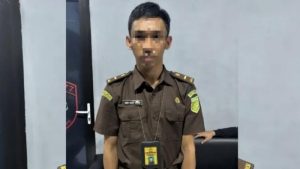 jaksa-gadungan-di-kendari-ditangkap-usai-menipu-warga-1778667193965_169