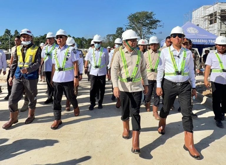 Selaraskan program pusat dan daerah, Gubernur Sultra dan Bupati Konsel Sambut Kunjungan Kerja Menteri Dikti