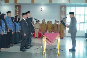 Lantik Pejabat Baru dan 130 PNS Fungsional, Bupati Konawe Selatan Ingatkan ASN Tidak Sekadar “Cari Muka” dan Wajib Inovatif