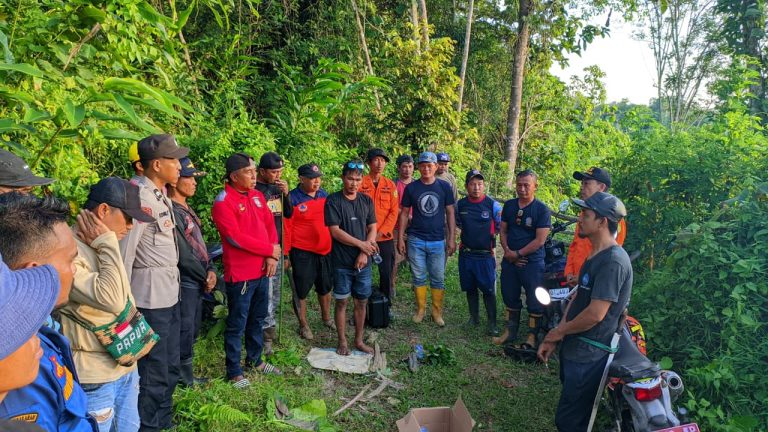 Damkar Konsel Gerak cepat Pencarian orang Hilang, Warga Berkebutuhan Khusus Desa Andoolo Ditemukan Selamat di Gubuk Perkebunan